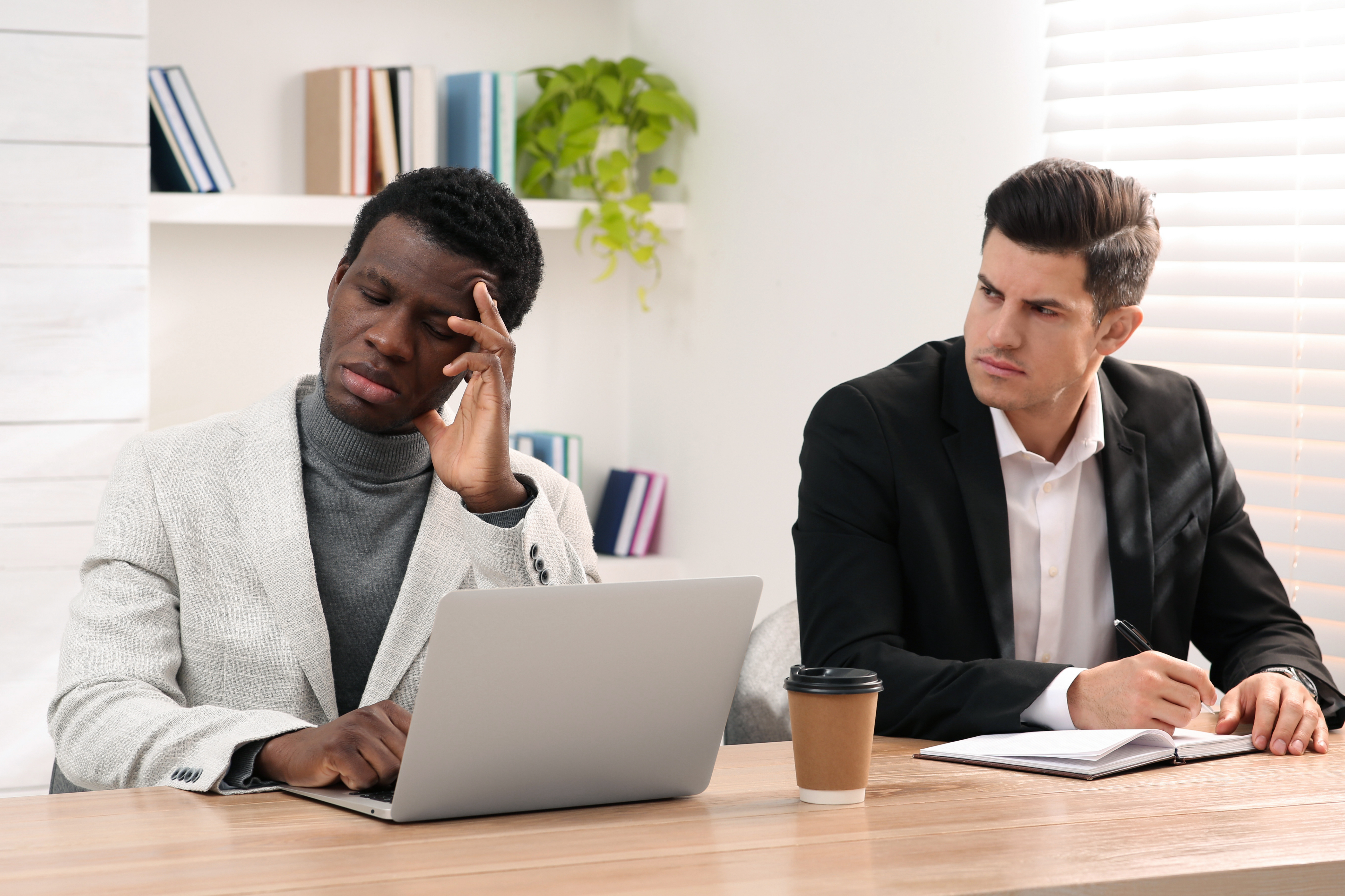 Ambiente de trabalho concentra 30% dos casos de racismo no Brasil, revela estudo